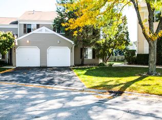 465 Minnesota Cir, Carol Stream, IL 60188