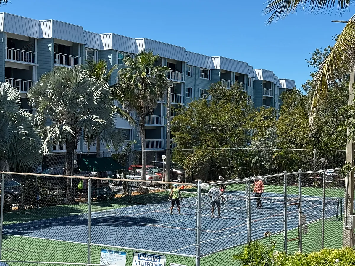 Tennis court and pickleball court. - 1901 S Roosevelt Blvd #302W
