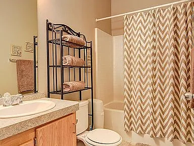 1634 Silverwater Ln — Photo 6
