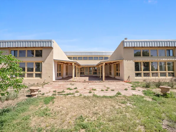 55 Valley Loop Rd, Polvadera, NM 87828