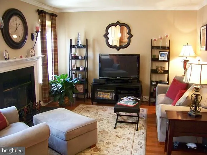 105 Broadleaf Pl — Photo 8