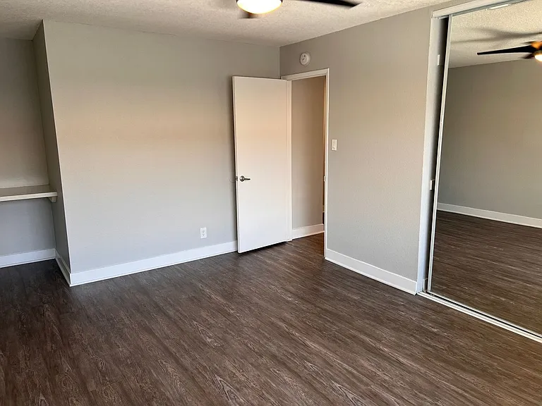 The Circle Apartments at Long Beach — Photo 100