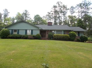 976 Pineview Lakes Rd, Chester, SC 29706