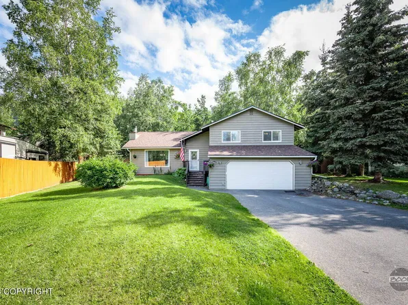 19925 Unimak Cir, Eagle River, AK 99577