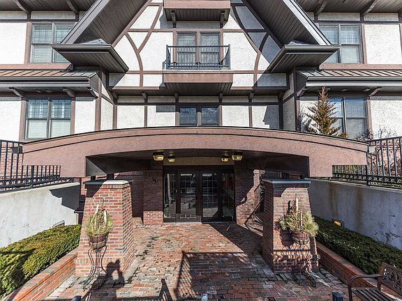 2nd image of 77 Maple Ave APT 206