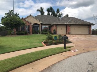 101 Amberwood Rd, Edmond, OK 73003