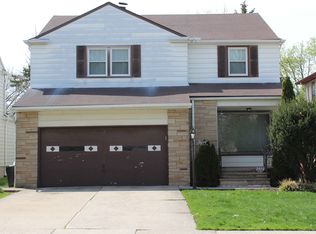 2426 Claver Rd, University Heights, OH