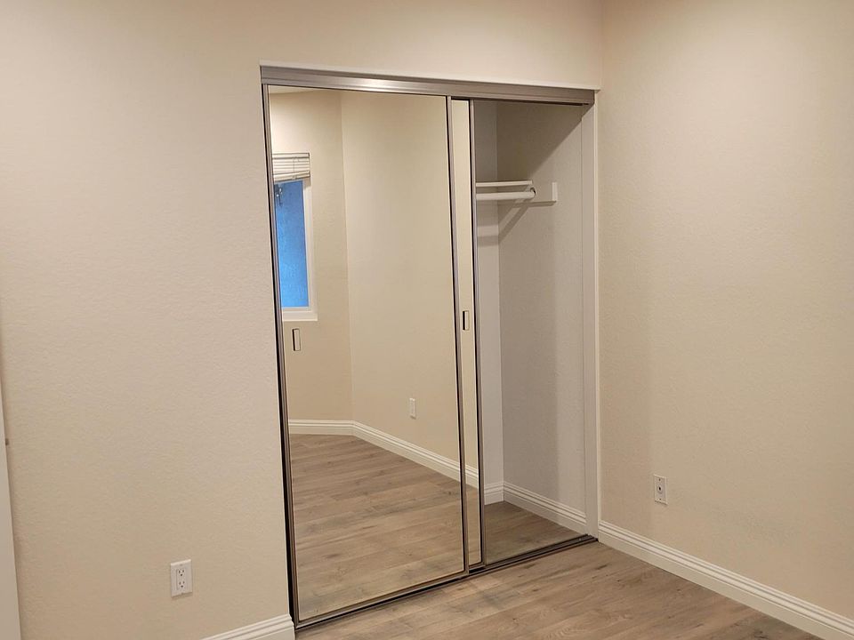 1st image of 2658 Hacienda Dr
