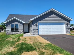 330 Mill St, Osceola, WI 54020