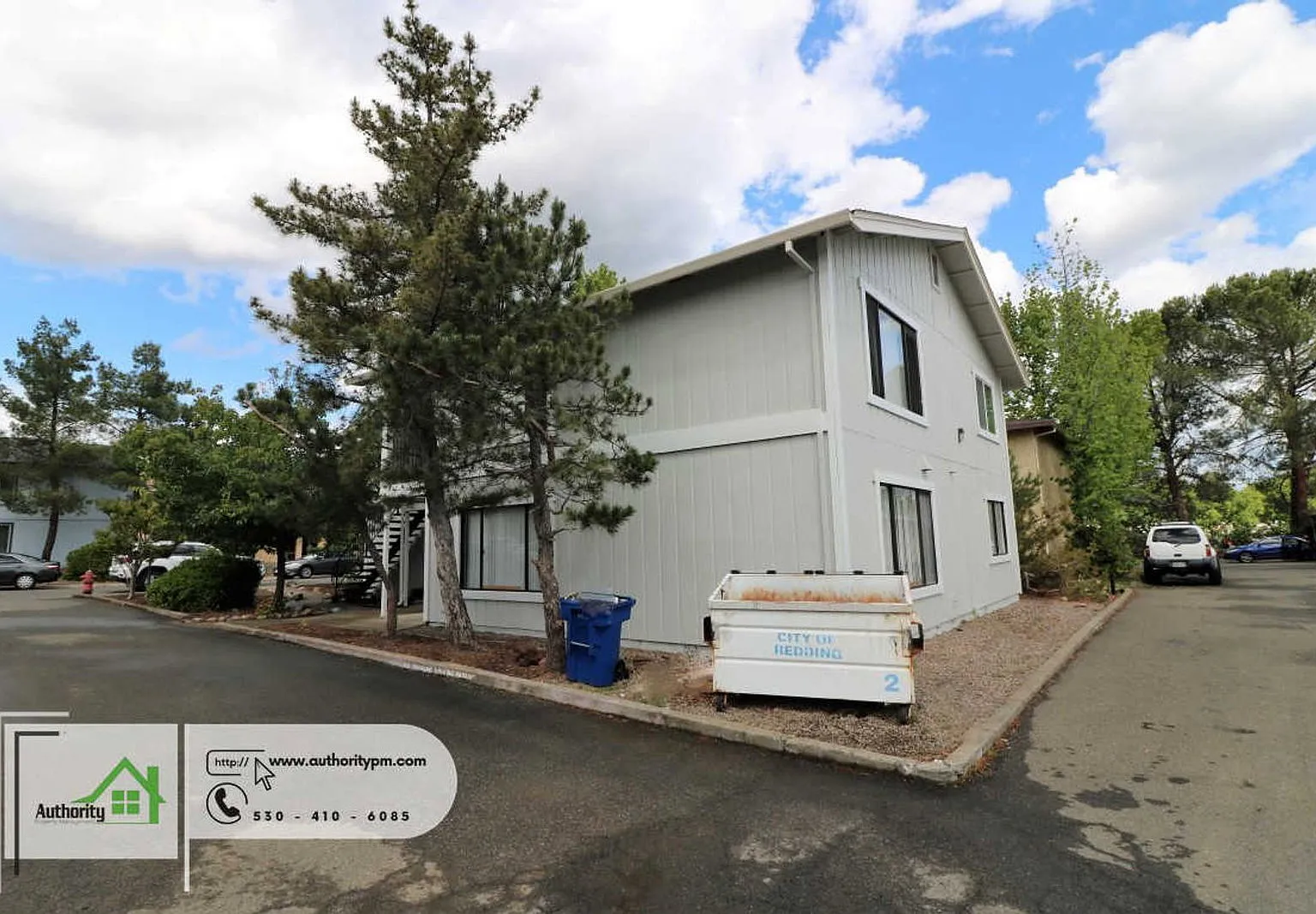 2 bed, 1.0 bath, 950 sqft, $1,295 — Photo 2