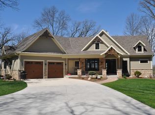 1631 Nesting Way, Waterford, WI 53185