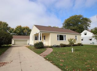 813 Hawthorne St, Oshkosh, WI 54902
