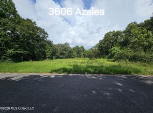 3606 Azalea St, Moss Point, MS 39563