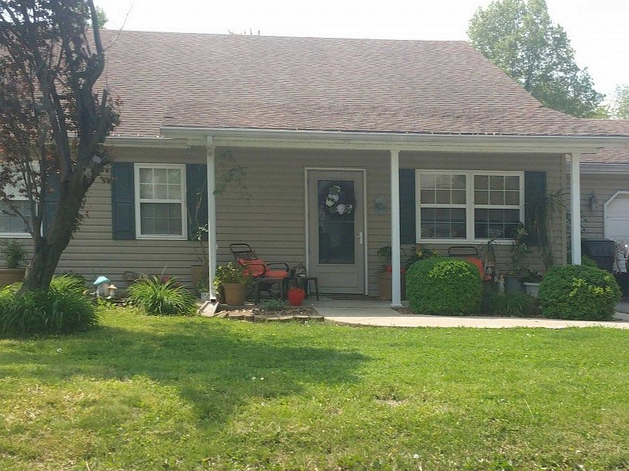 1st image of 2612 Carolyn Blvd
