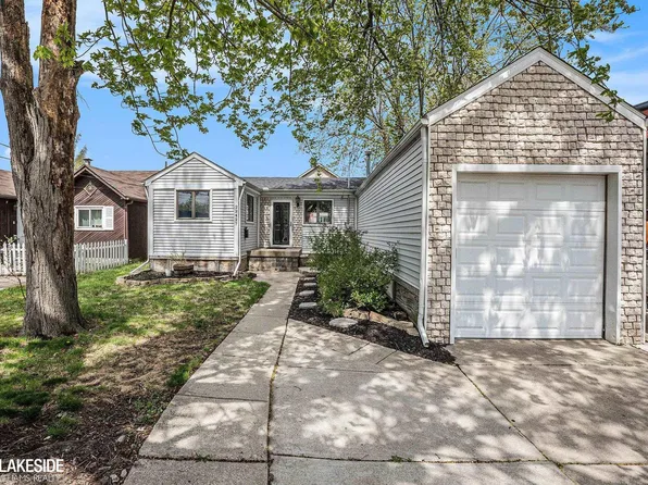22427 E Ten Mile Rd, Saint Clair Shores, MI 48080