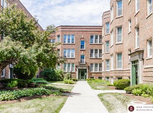 427 S Kenilworth Ave #1B-1BA-600SQFT, Oak Park, IL 60302