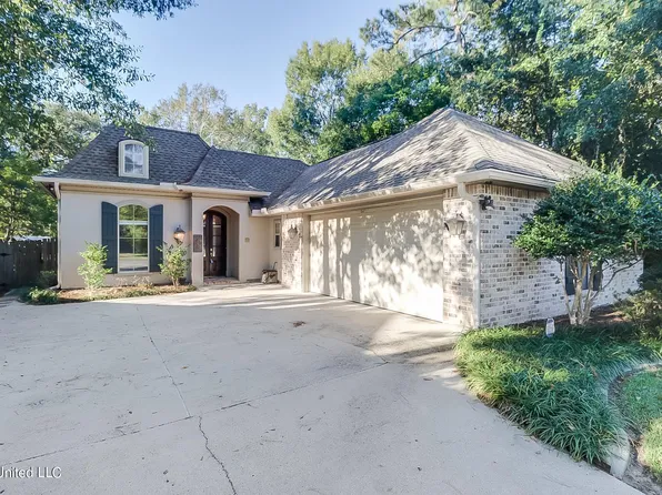 63730 Diamondhead Dr N, Diamondhead, MS 39525