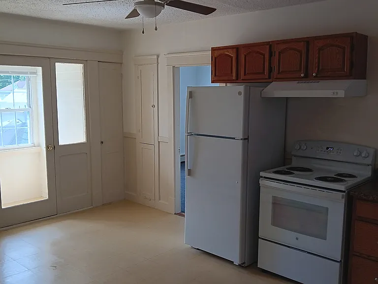 410 Wood Ave #3 — Photo 4