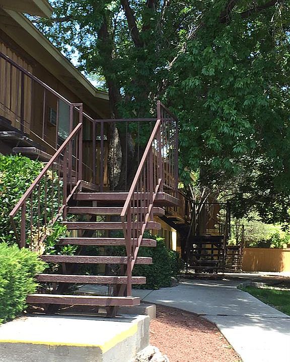 Exterior & Landscaping