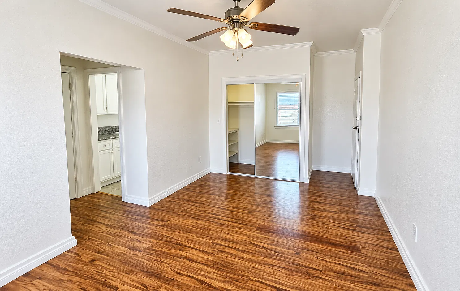 Studio, 350 sqft, $1,350 — Photo 2