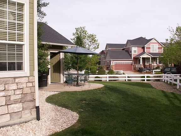 yard w/2 patios