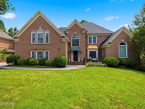 2nd image of 947 Hamilton Ridge Ln