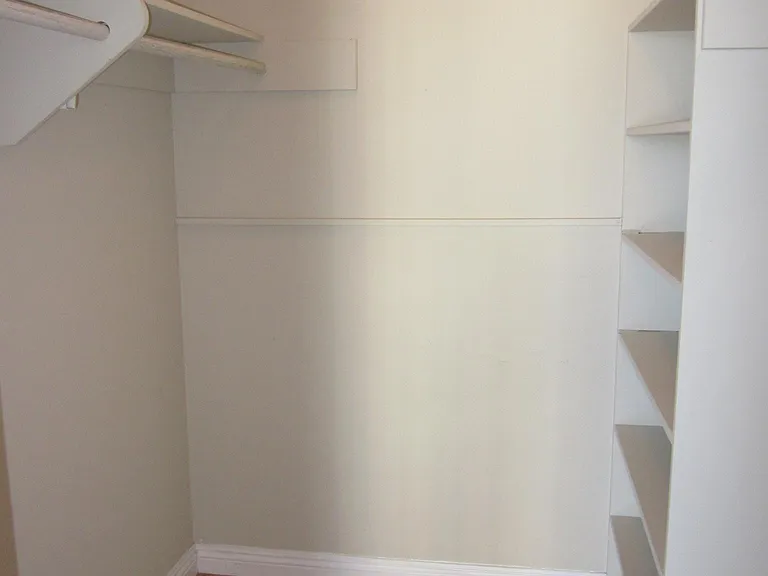 Walk-in closet
