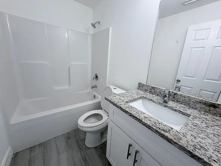 1544 Gretchen Ave S — Photo 3