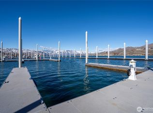 1350 W Woodin Ave #E17, Chelan, WA 98816