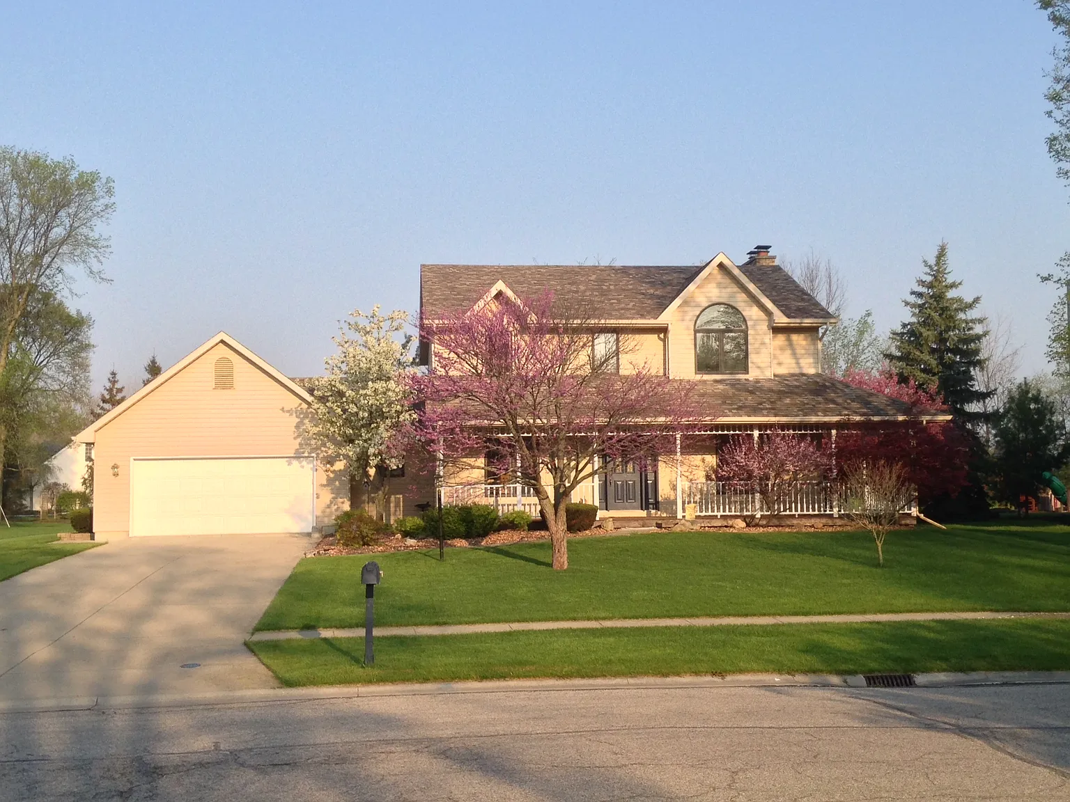 2100 Willow Bay Dr photo 1