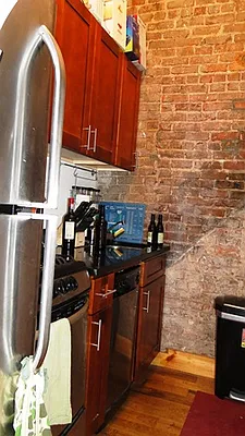 Rented by Elite NY Holdings | media 19