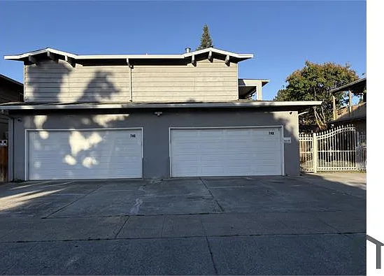 3 bed, 1232 sqft, $3,900 — Photo 3