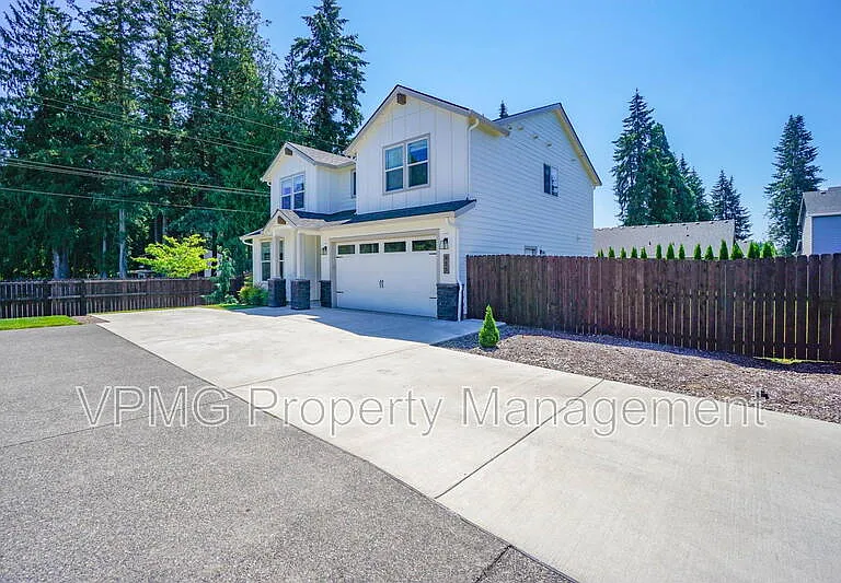 935 SE 36th St — Photo 2