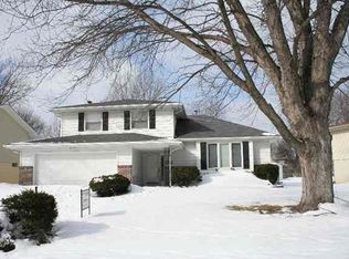 10512 O St, Omaha, NE 68127