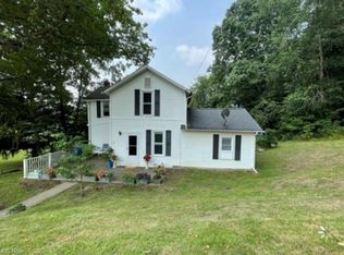 52 Pine St, Leetonia, OH 44431