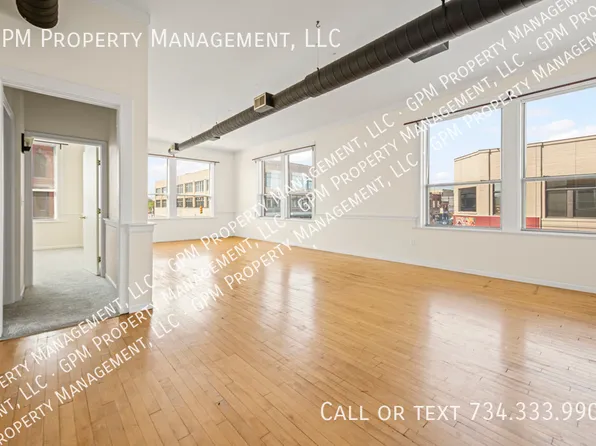 412 Grand River Ave #3, Pt Huron, MI 48060