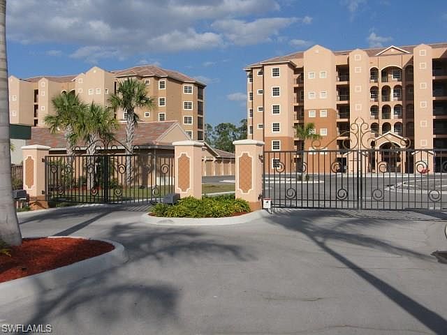 1st image of 4535 Dalmahoy Ct APT 204