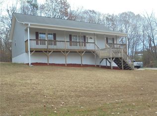 6012 Green Valley Rd, Kernersville, NC 27284