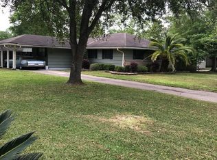 2203 Woodmont St, Pascagoula, MS 39567