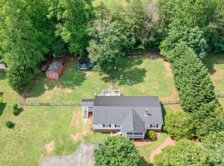 6075 Clearbrook Ln, Iron Station, NC 28080