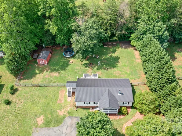 6075 Clearbrook Ln, Iron Station, NC 28080