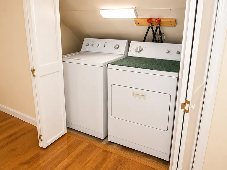 49 Seafoam Ave #2 — Photo 7