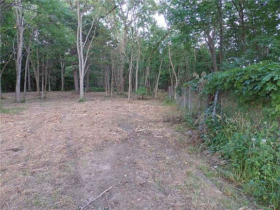 4th image of 5730 Lake Hill Dr
