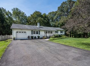 101 Oakdale Rd, Chester, NJ 07930