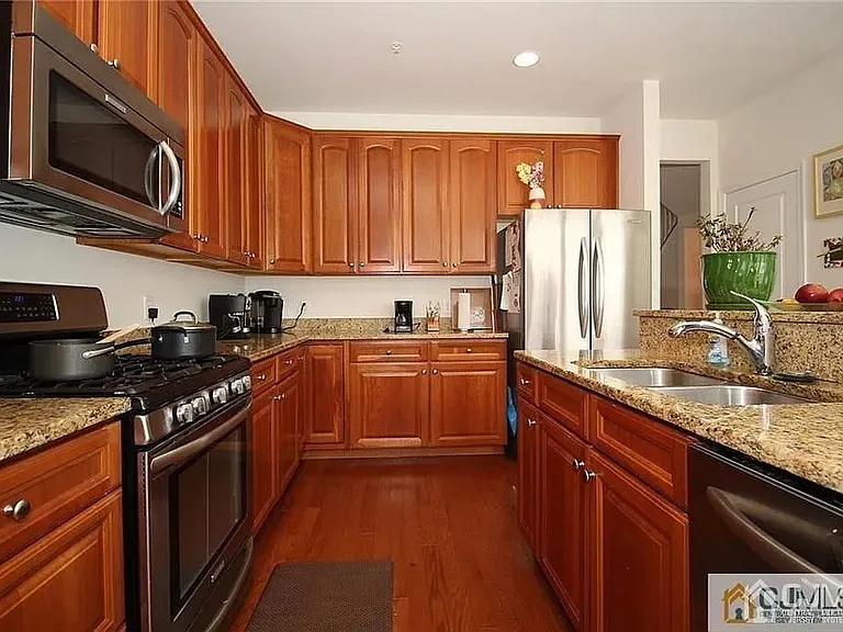 2203 Leia Ln — Photo 1