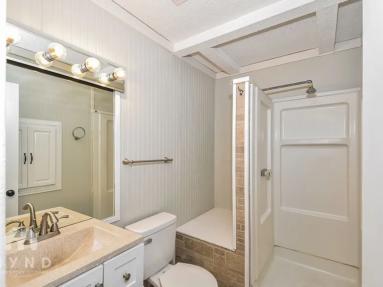 8210 Danbury Cv — Photo 13