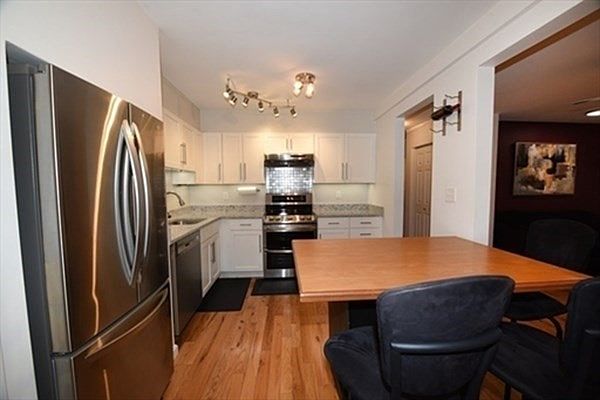 2nd image of 980 Plain St #7
