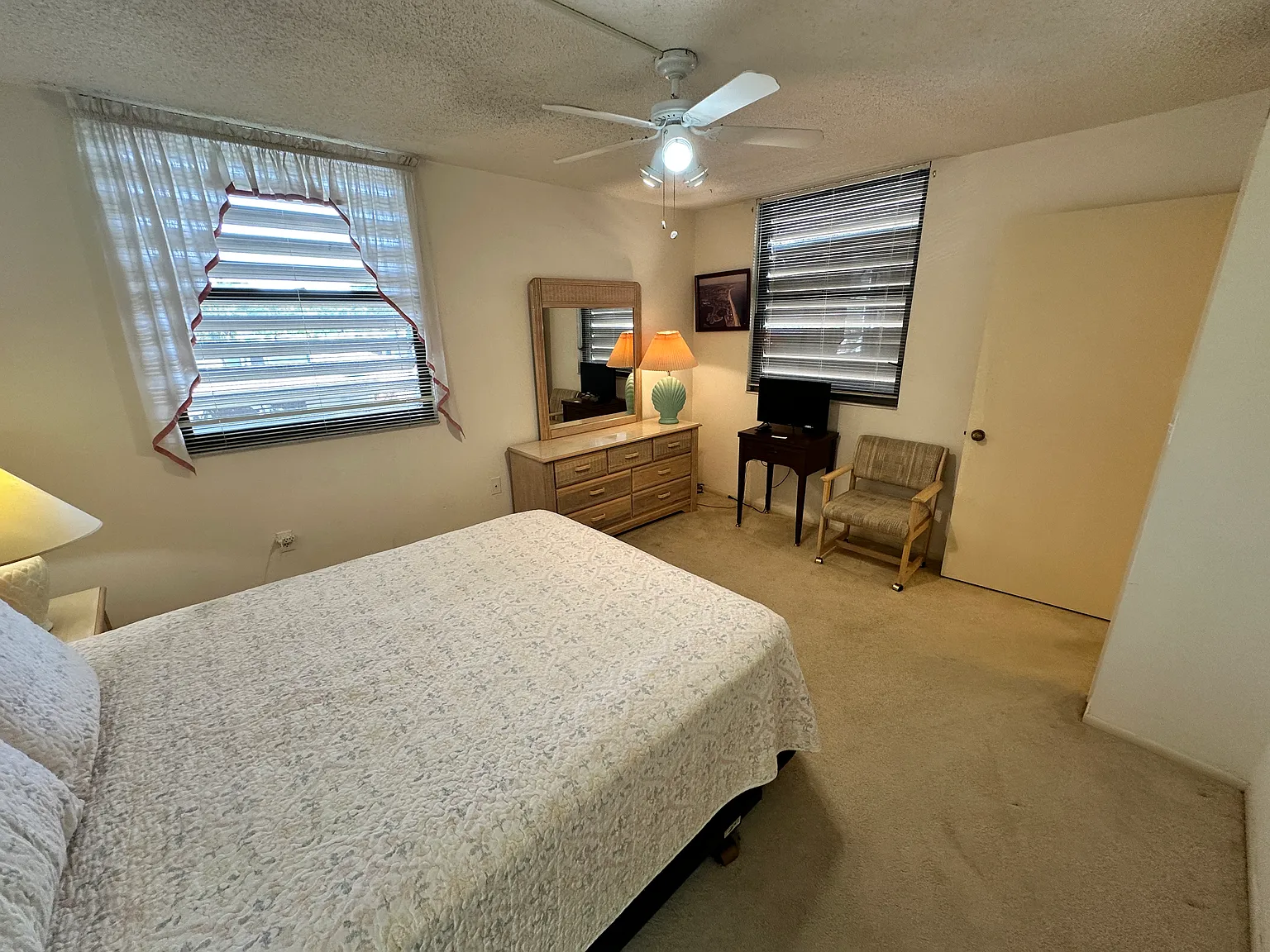 2 bed, 1304 sqft, $1,600 — Photo 4