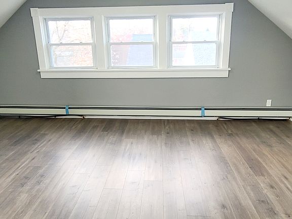 5th image of 73 Oak Ln Floor 2