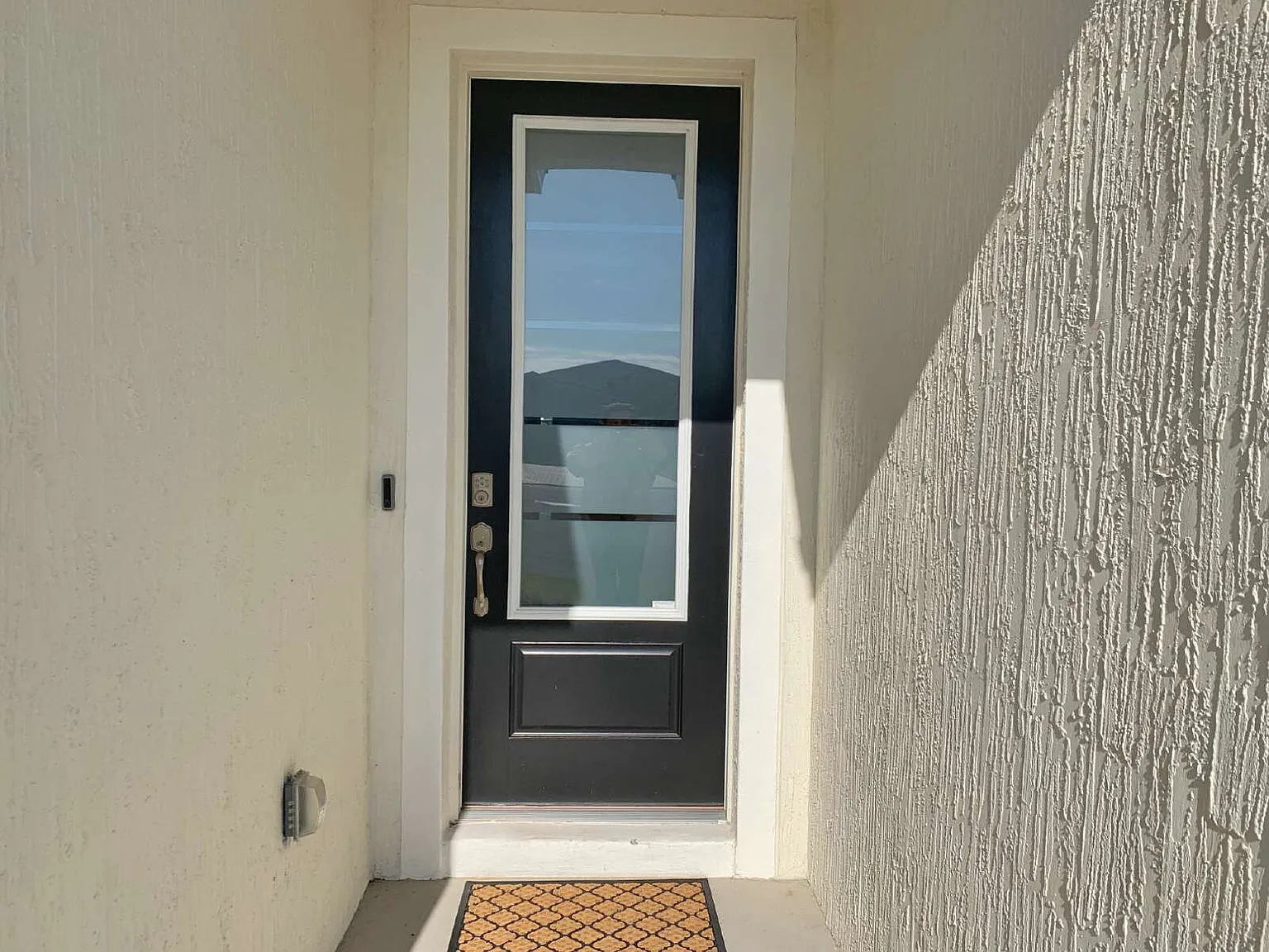 4 bed, 2.0 bath, 2161 sqft, $2,795 — Photo 2
